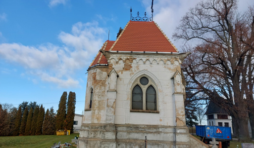 Kaplnka pohrebná, Obnova strechy 3. etapa Inštalácia strechy a strešných prvkov na Kaplnke pohrebnej